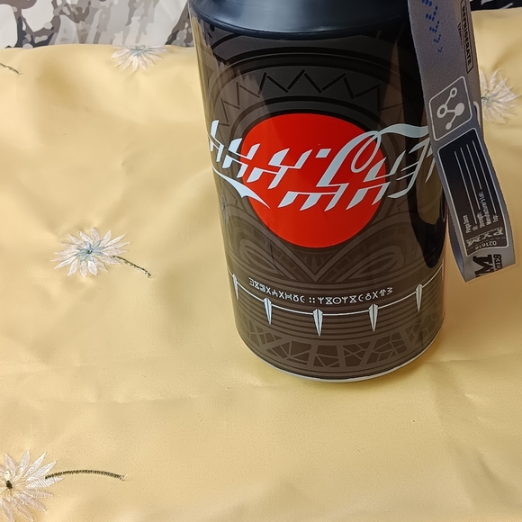 Avengers Campus- Black Panther Coca-Cola Sipper 32oz  with Lanyard Wakanda - Picture 3 of 11